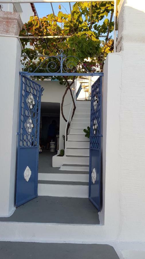 Blue Island Apartment Batsi  Exterior photo